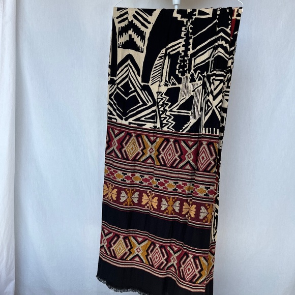 Zara cotton shawl/scarf, in geometric patterns, like new. - Picture 1 of 13